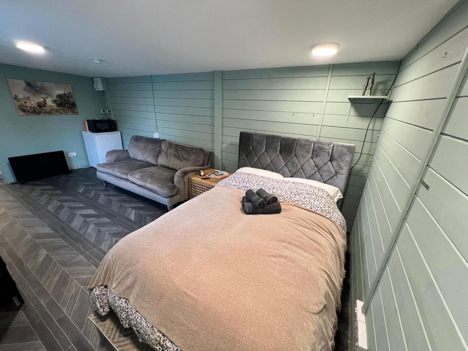 Cozy Cabin Independent Ensuite Guildford Extérieur photo
